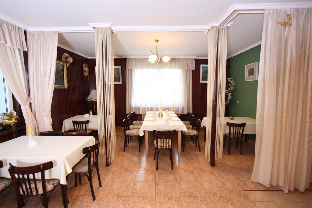 Gosciniec W Sadurkach Naleczow Quarto foto